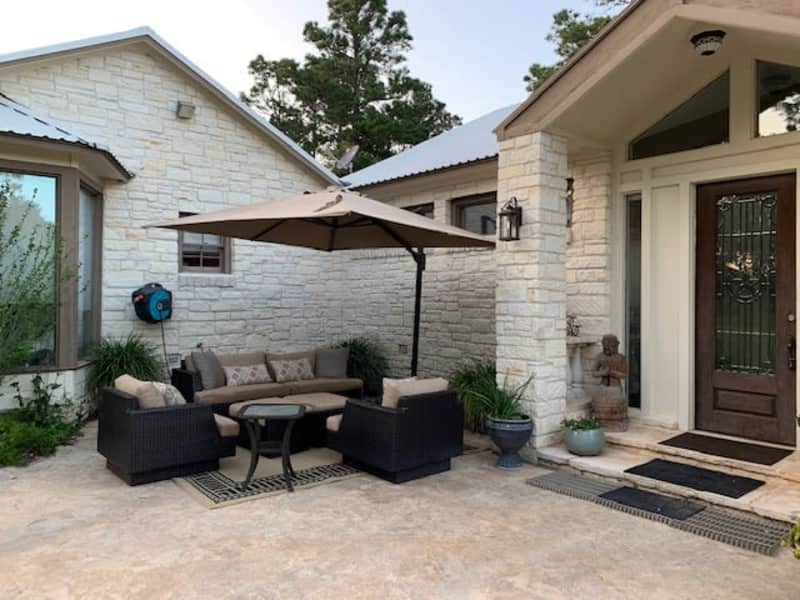 Housesitting assignment in La Grange, Texas, United States