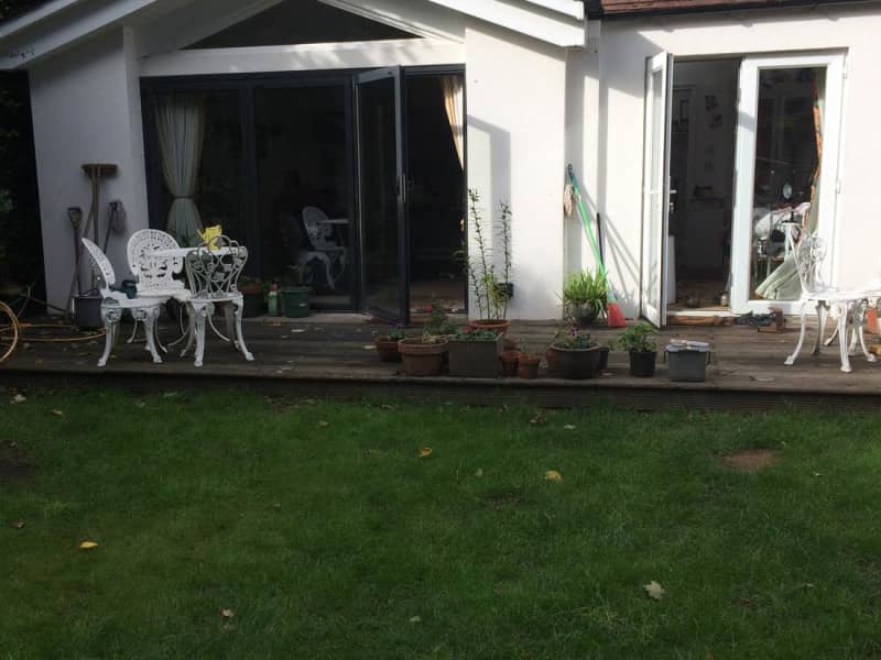 Housesitting assignment in Weybridge, United Kingdom