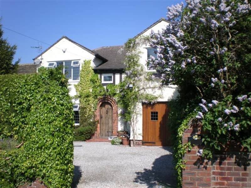Housesitting assignment in High Peak, United Kingdom