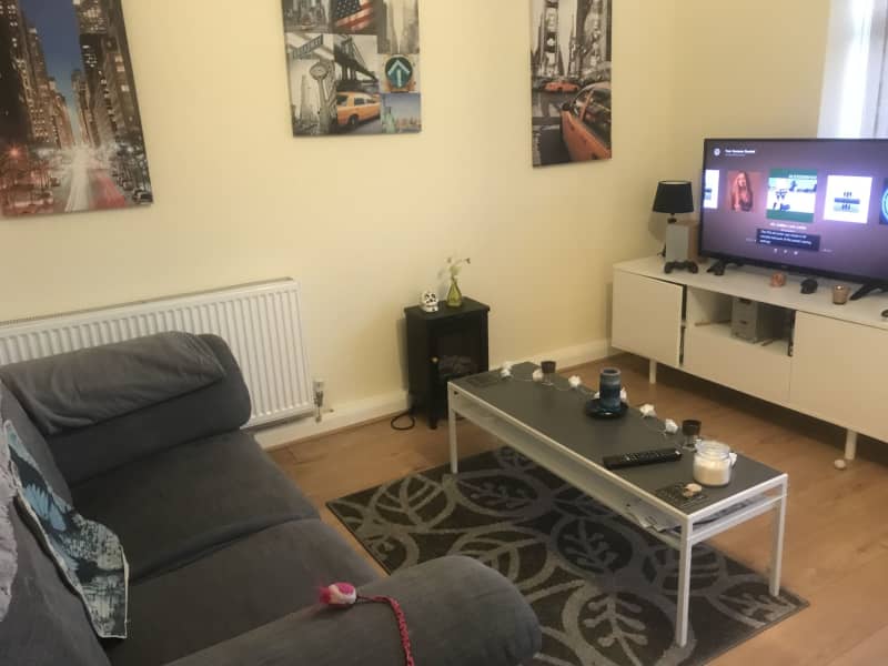 Housesitting assignment in Farnham, United Kingdom