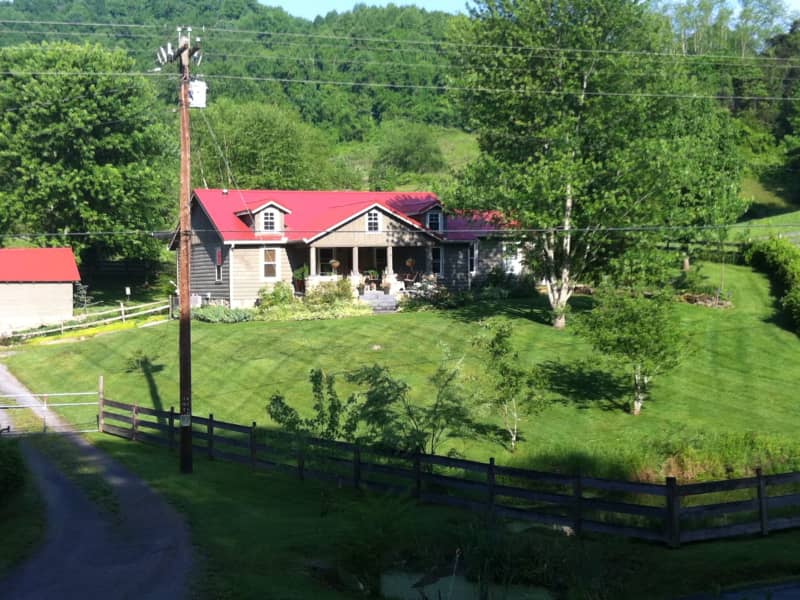 Housesitting assignment in Mooresburg, Tennessee, United States