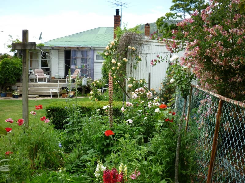 Housesitting assignment in Picton, New Zealand