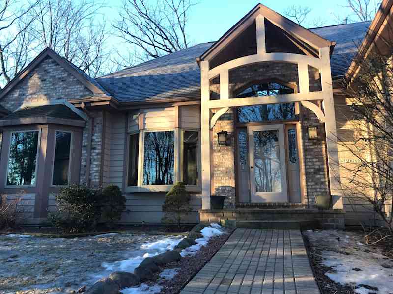 Housesitting assignment in Merton, Wisconsin, United States