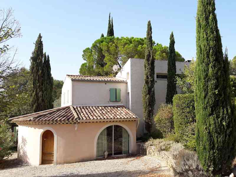 Housesitting assignment in Pertuis, France