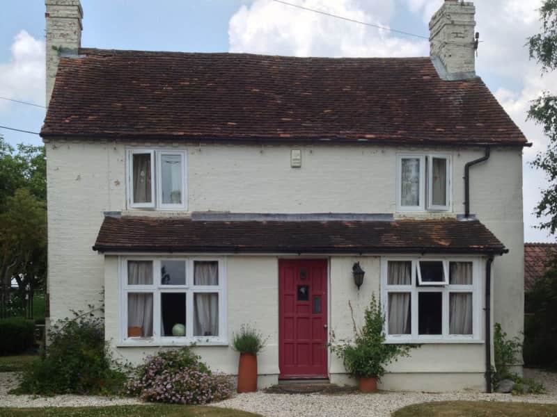 Housesitting assignment in Swallowfield, United Kingdom