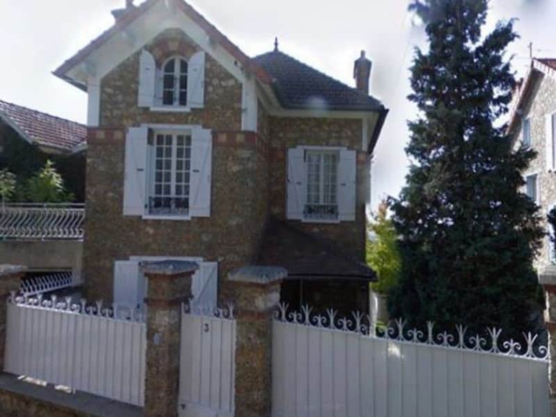 Housesitting assignment in Villiers-Saint-Fréderic, France