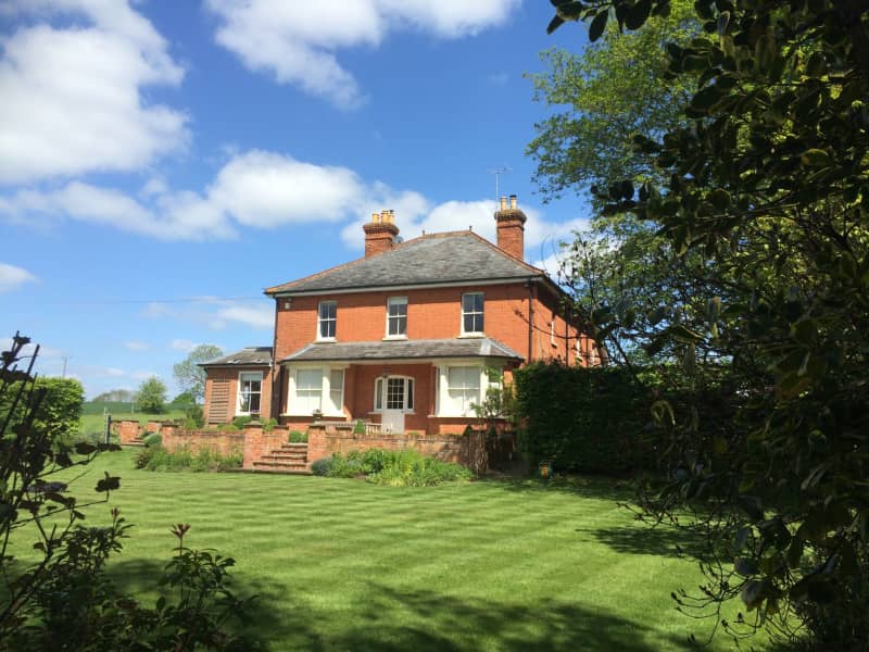 Housesitting assignment in Hartley Wintney, United Kingdom