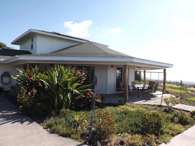 Housesitting assignment in Nā‘ālehu, Hawaii, United States