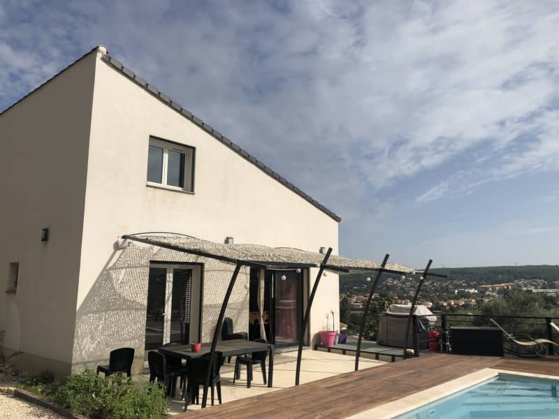 Housesitting assignment in Gardanne, France