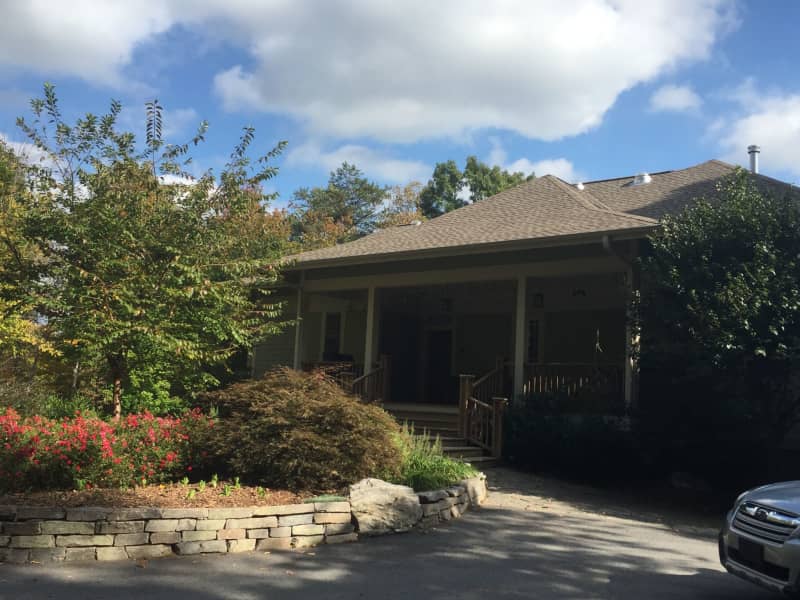 Housesitting assignment in Saluda, North Carolina, United States