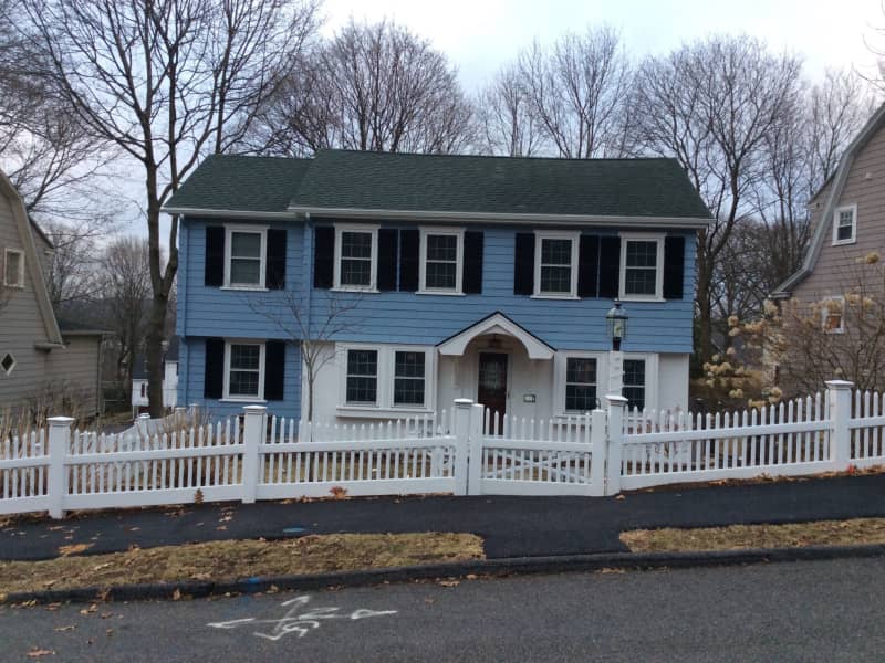 Housesitting assignment in Wellesley Hills, Massachusetts, United States