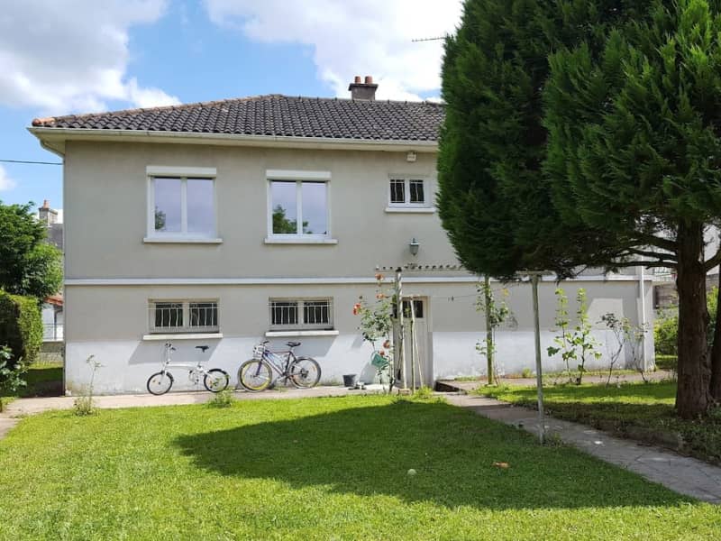 Housesitting assignment in Poitiers, France