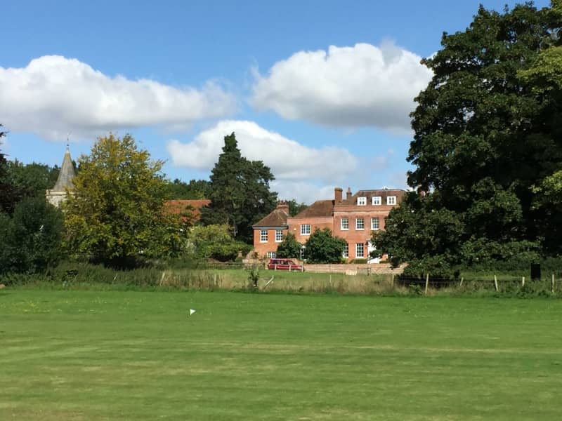 Housesitting assignment in Newbury, United Kingdom