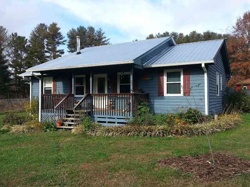 Housesitting assignment in Black Mountain, North Carolina, United States