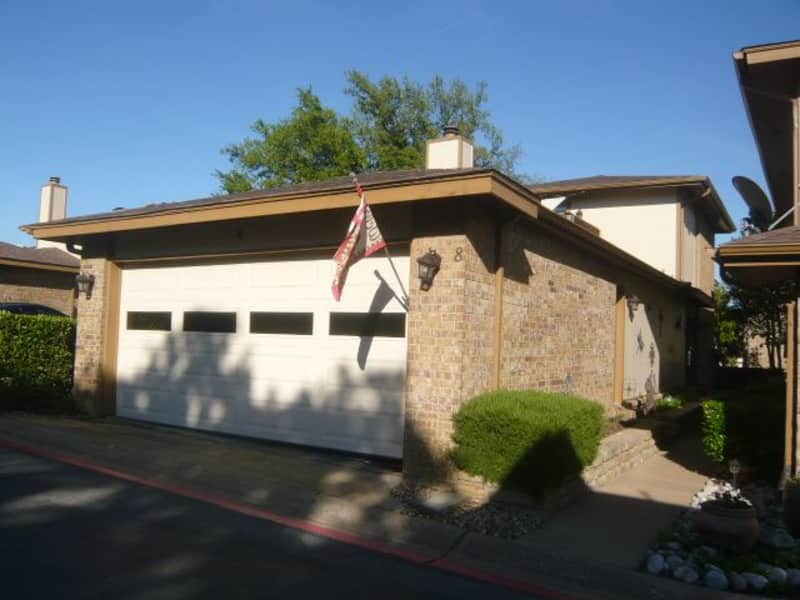 Housesitting assignment in Bedford, Texas, United States