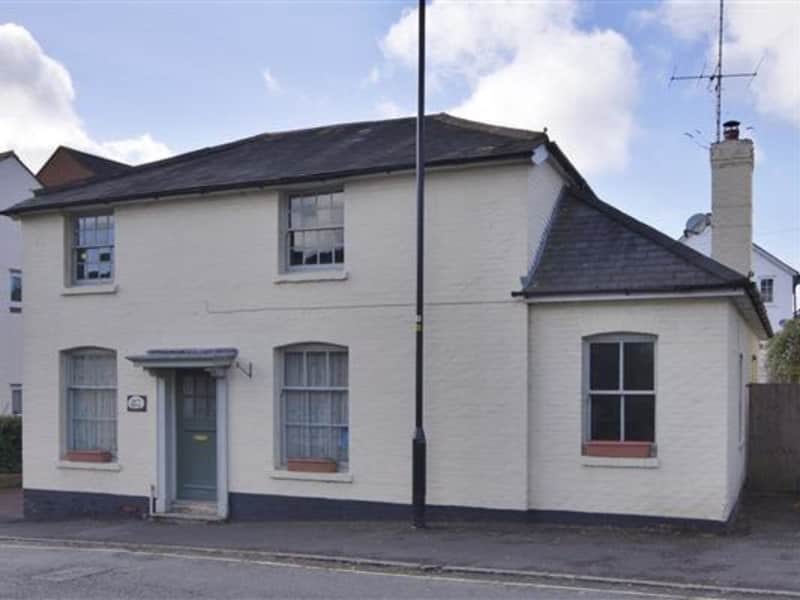 Housesitting assignment in Whitchurch, United Kingdom