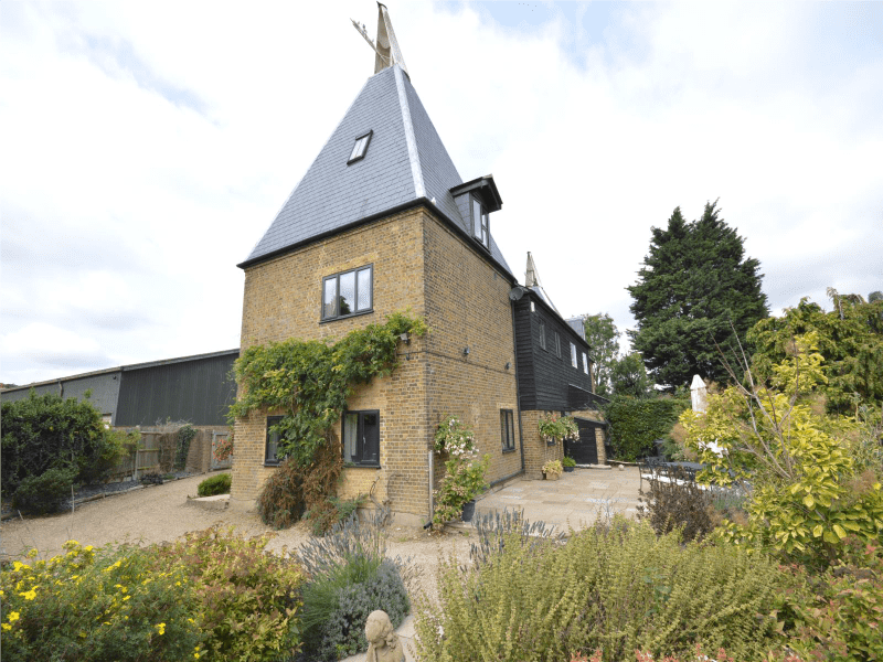 Housesitting assignment in Southfleet, United Kingdom