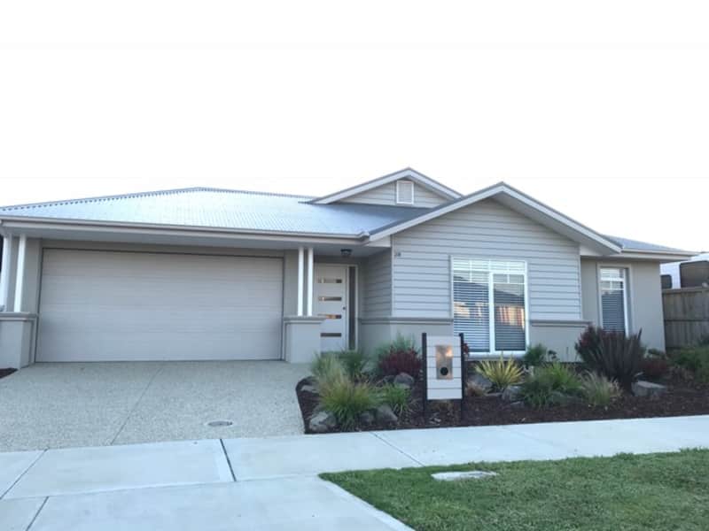 Housesitting assignment in Cowes, Victoria, Australia