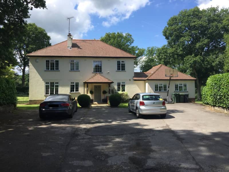 Housesitting assignment in Peaslake, United Kingdom