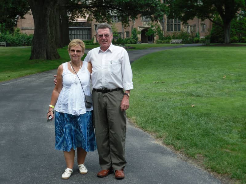 Frank & Betsy from Dundee, United Kingdom