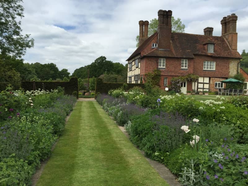 Housesitting assignment in Limpsfield, United Kingdom