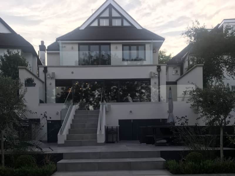 Housesitting assignment in Mill Hill, United Kingdom