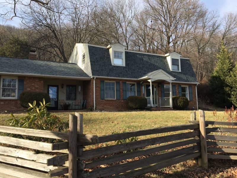 Housesitting assignment in Vinton, Virginia, United States