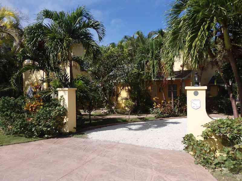 Housesitting assignment in Nassau, Bahamas