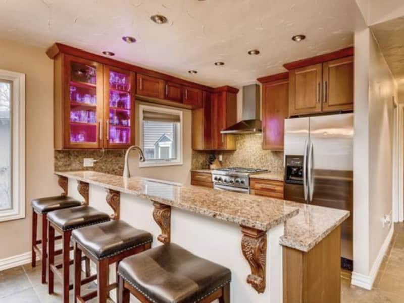 Housesitting assignment in Aurora Hills, Colorado, United States
