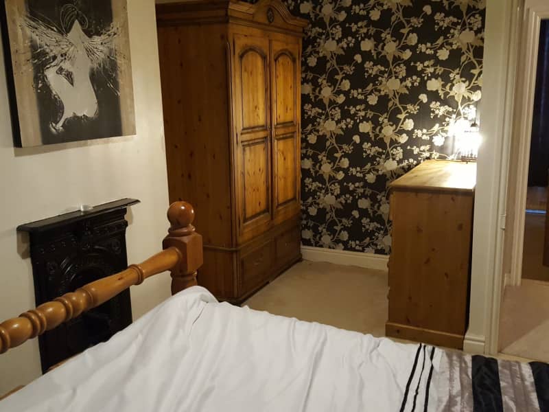 Housesitting assignment in Mirfield, United Kingdom