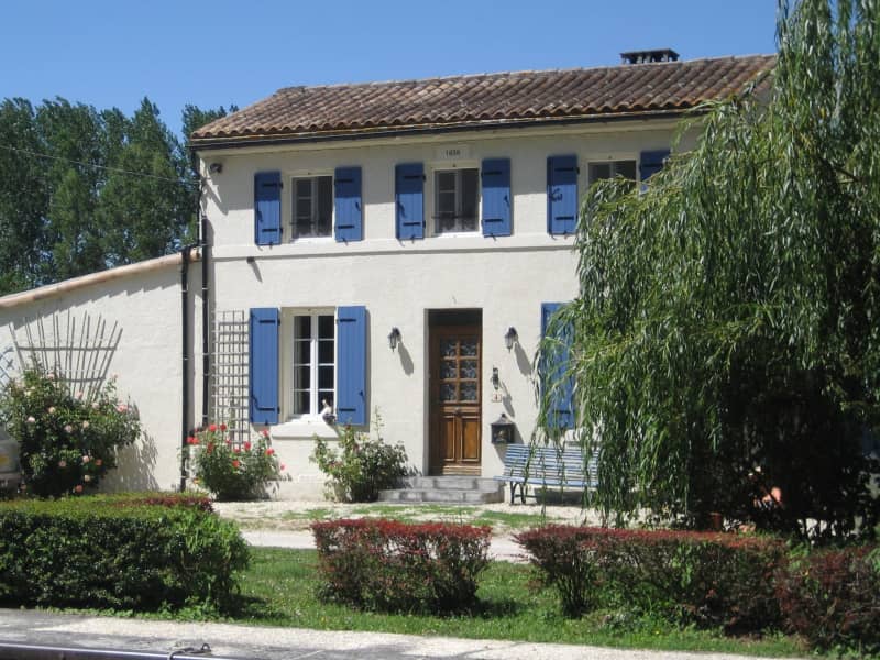 Housesitting assignment in Châteauneuf-sur-Charente, France