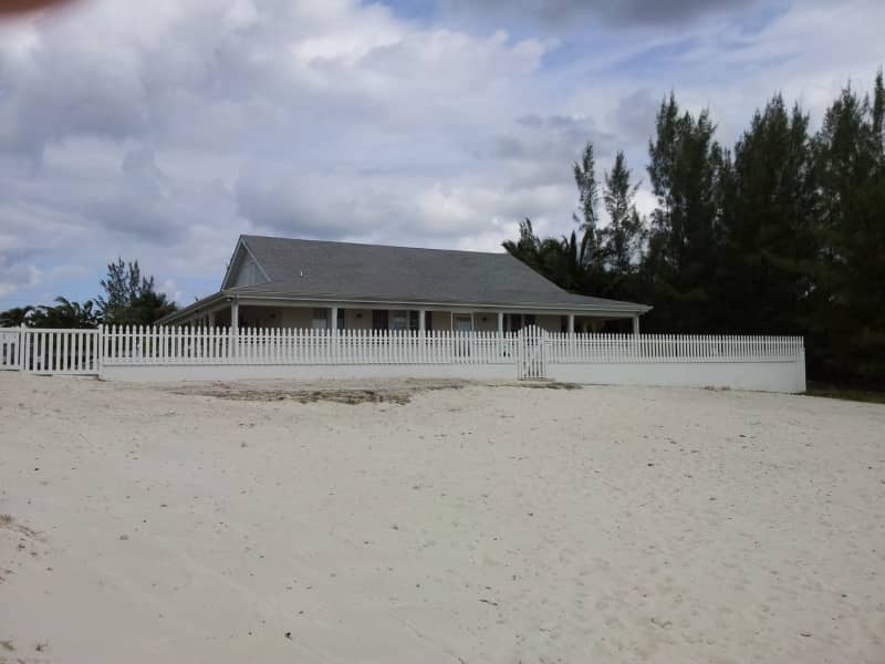 Housesitting assignment in Bodden Town, Cayman Islands