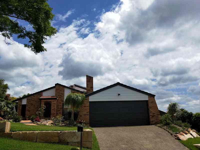 Housesitting assignment in Westlake, Queensland, Australia