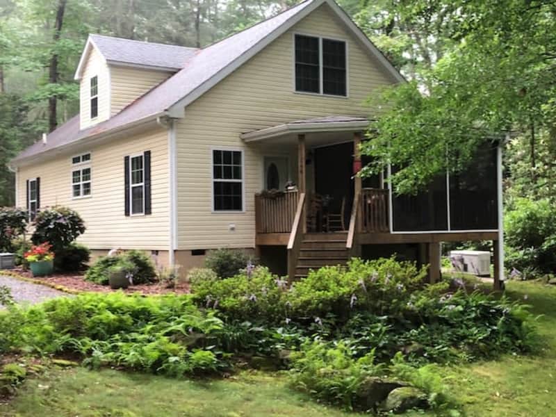 Housesitting assignment in Hendersonville, North Carolina, United States