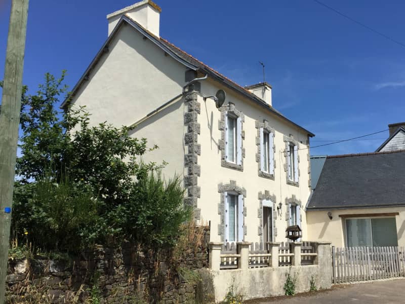 Housesitting assignment in Poullaouen, France