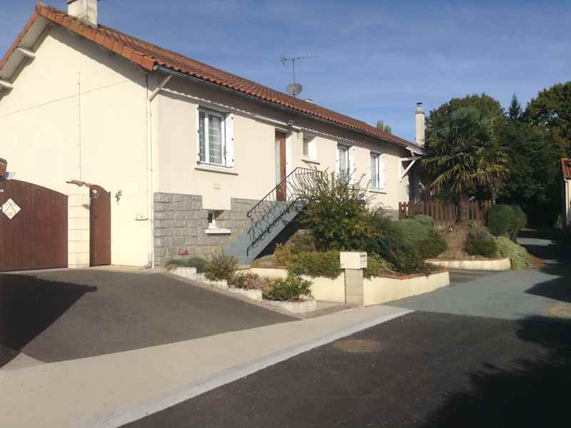 Housesitting assignment in Moncoutant, France