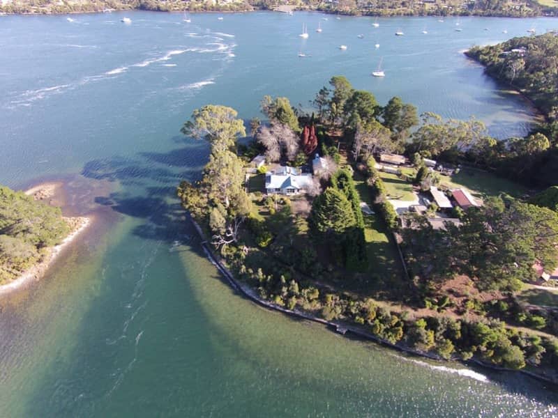 Housesitting assignment in Kayena, Tasmania, Australia