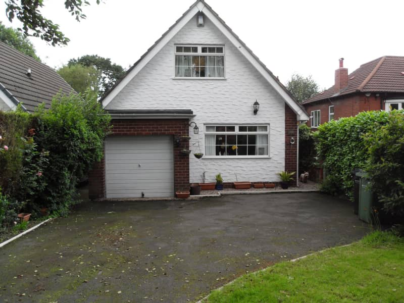Housesitting assignment in Marple, United Kingdom
