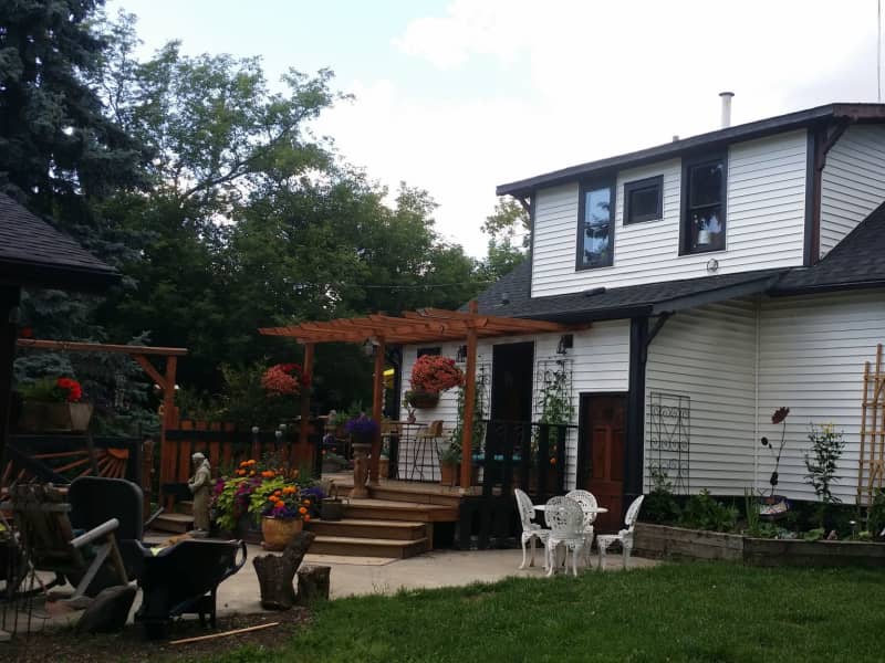 Housesitting assignment in Spruce Grove, Alberta, Canada
