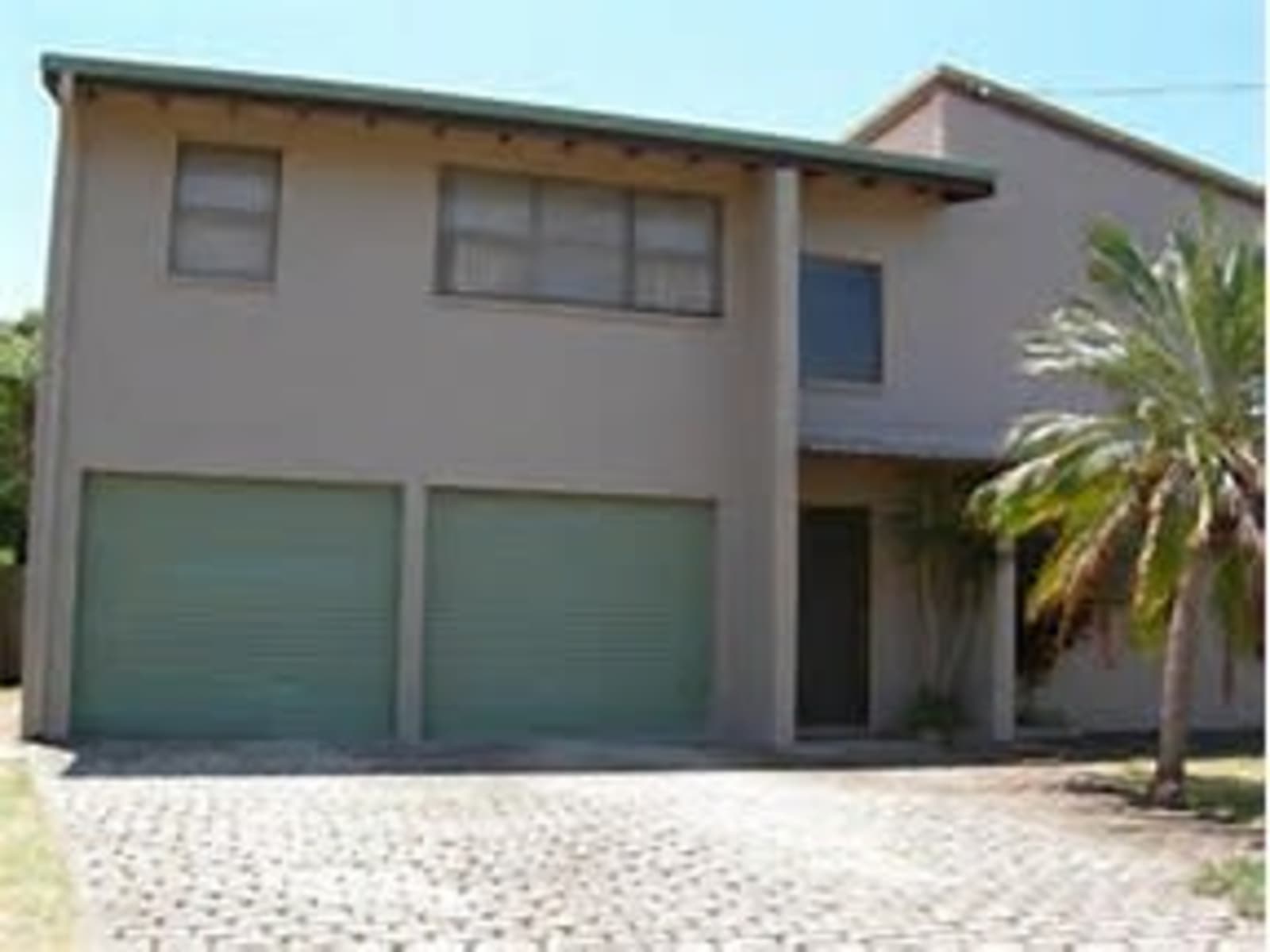 Housesitting assignment in Victoria Point, Queensland, Australia