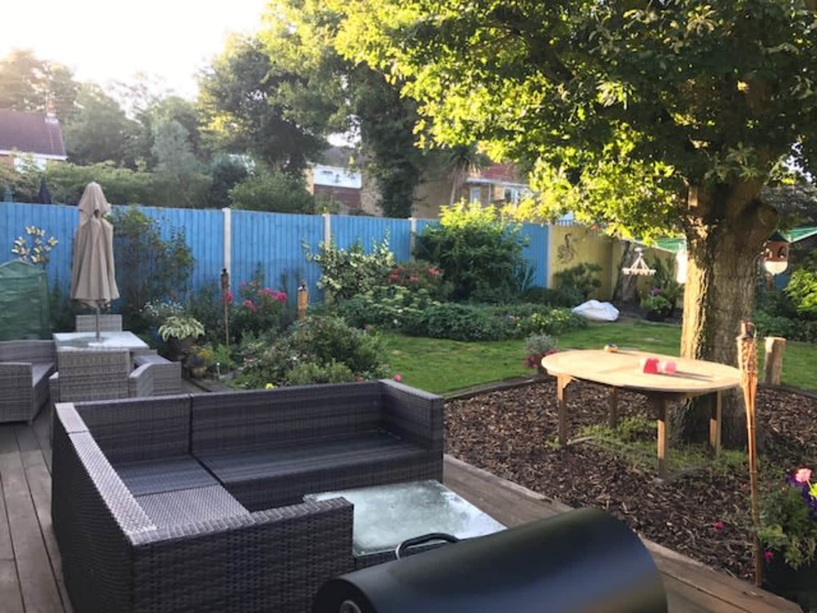 Housesitting assignment in Bordon, United Kingdom