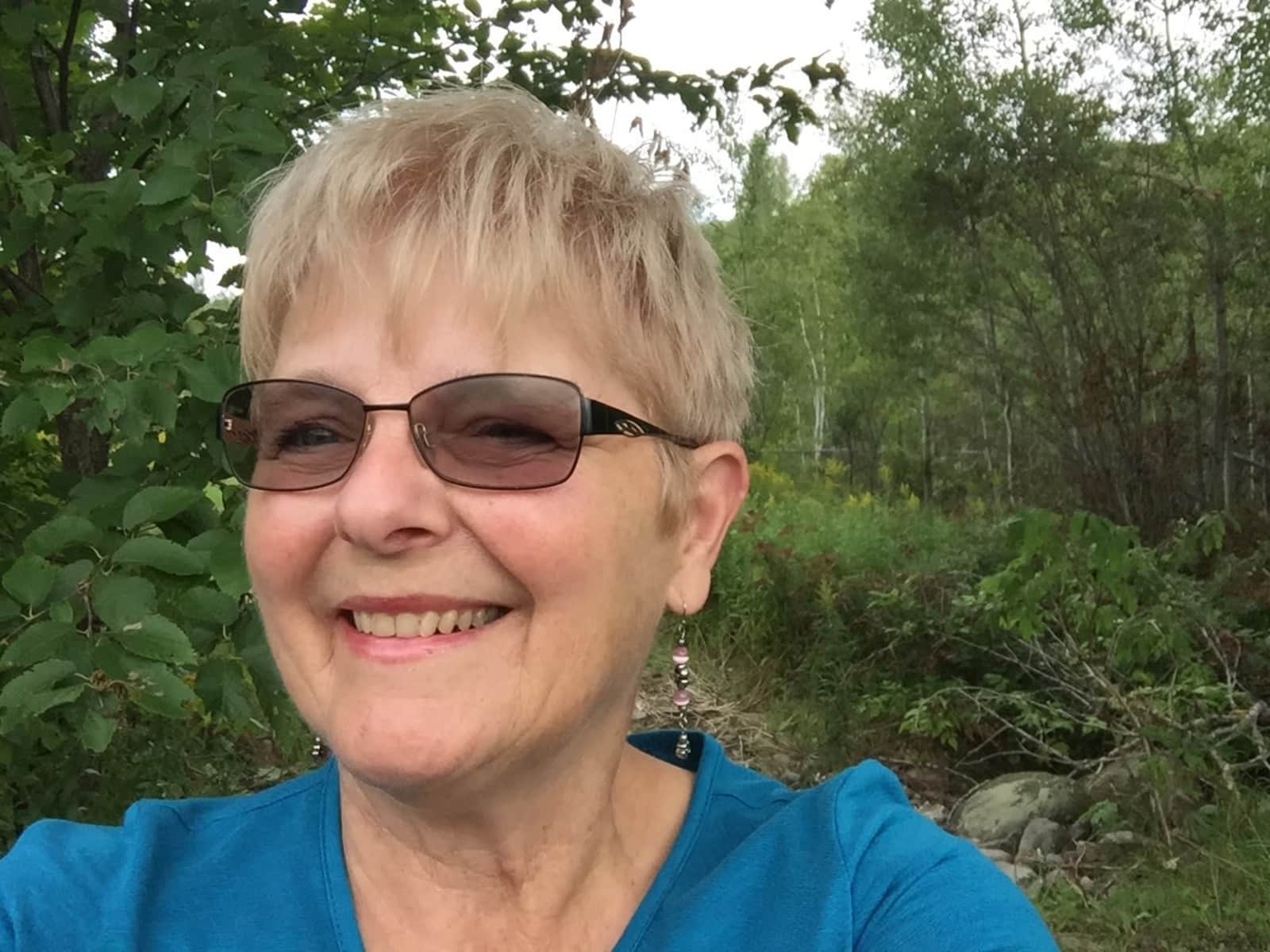 Shelley from Elliot Lake, Ontario, Canada