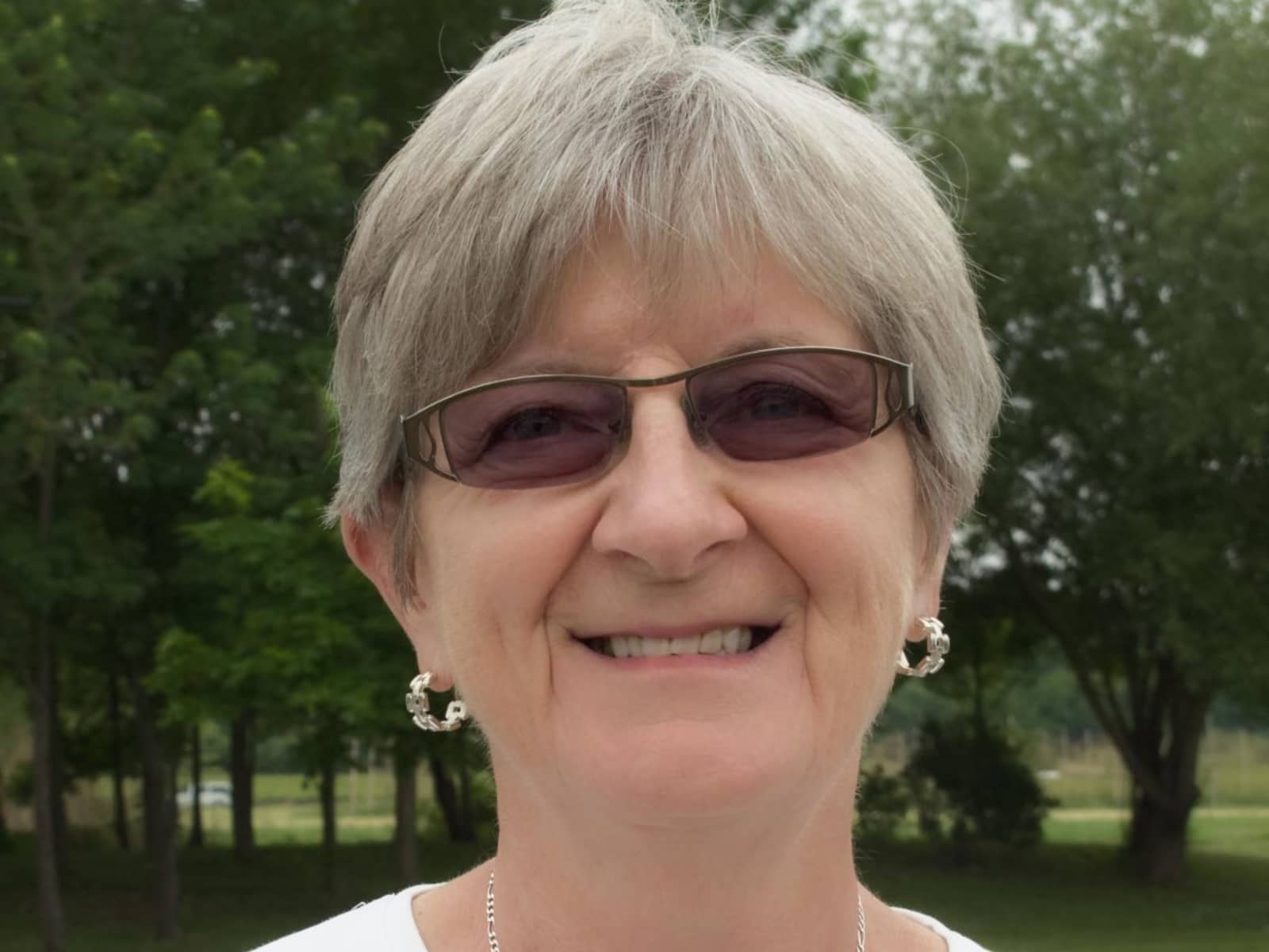 Sandra from Niagara Falls, Ontario, Canada