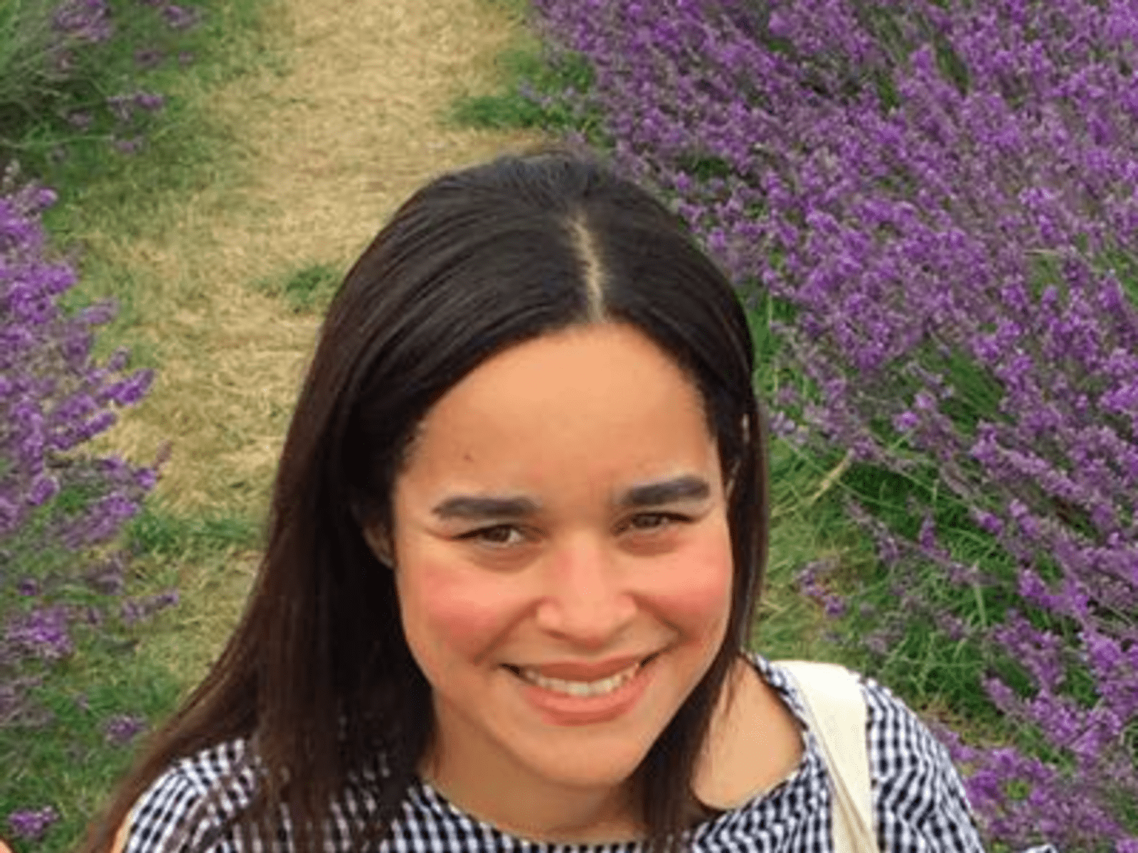 Flo from London, United Kingdom