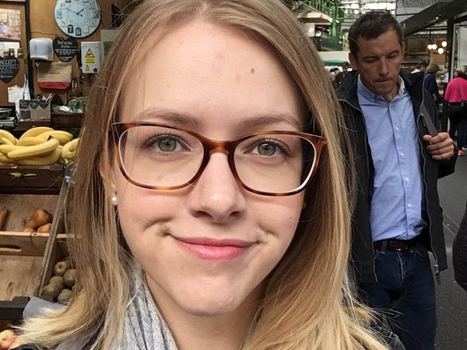 Rosa from Guildford, United Kingdom