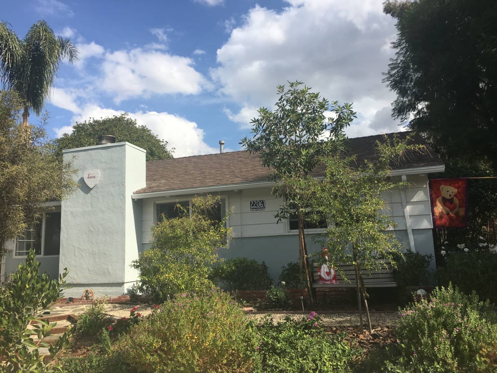 Housesitting assignment in Woodland Hills, California, United States