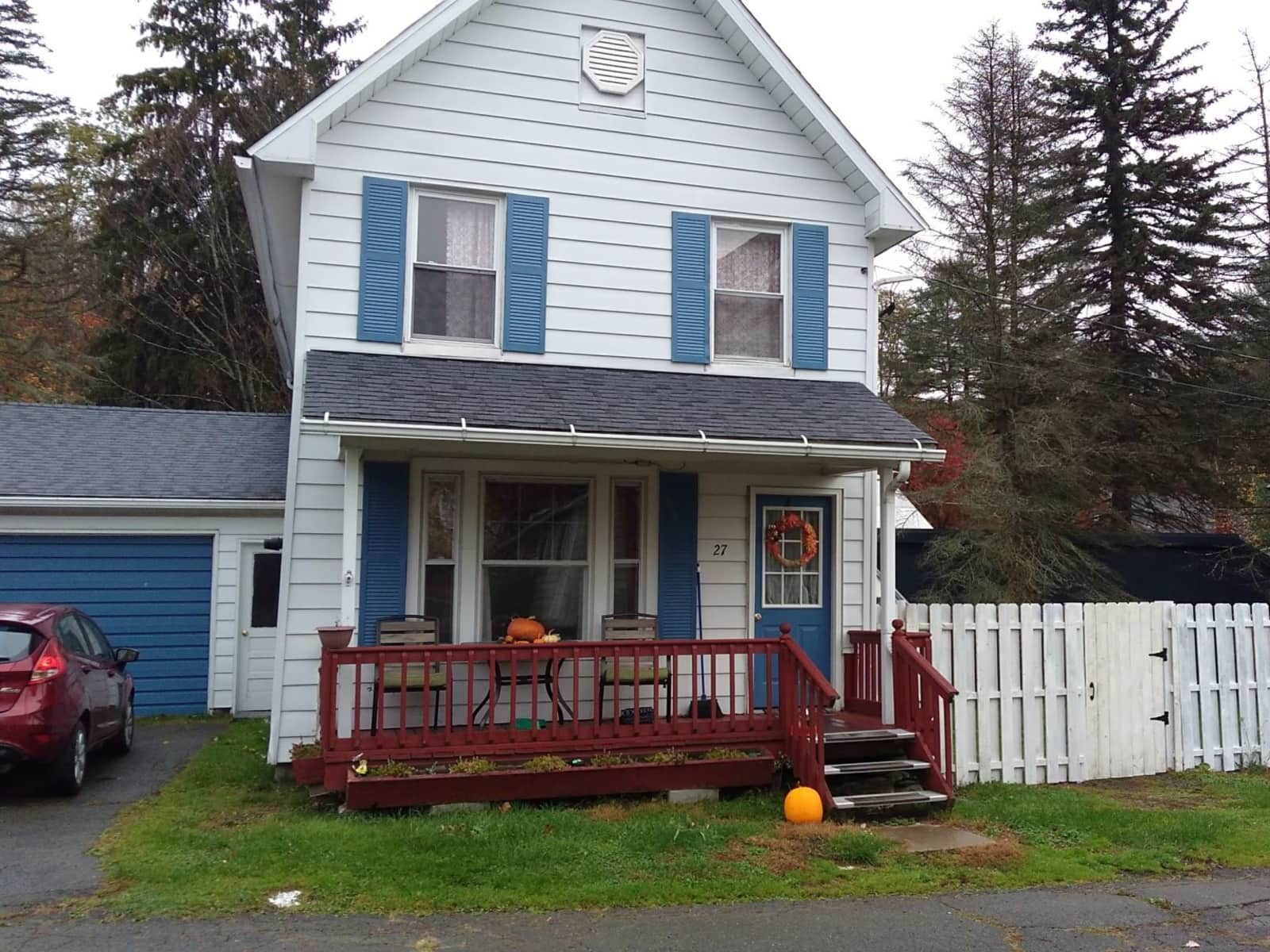 Housesitting assignment in Thompson, Pennsylvania, United States