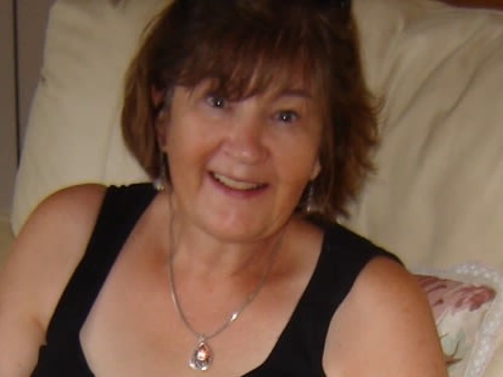 Joyce from Barrie, Ontario, Canada