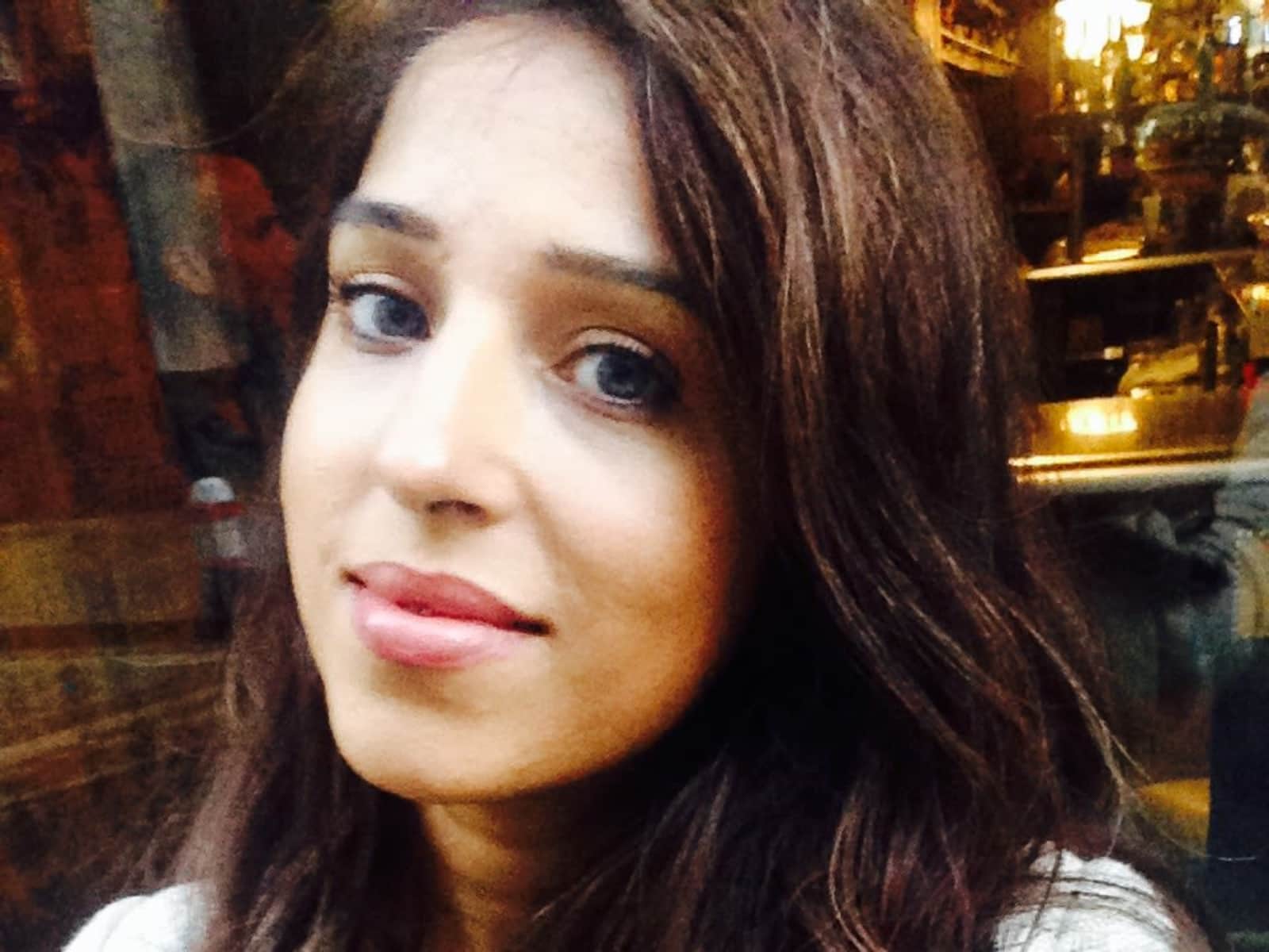 Aisha from London, United Kingdom