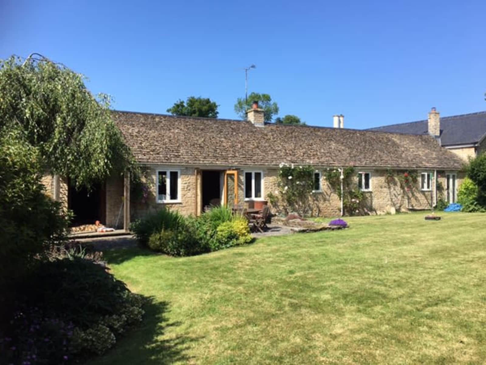 Housesitting assignment in Tetbury, United Kingdom